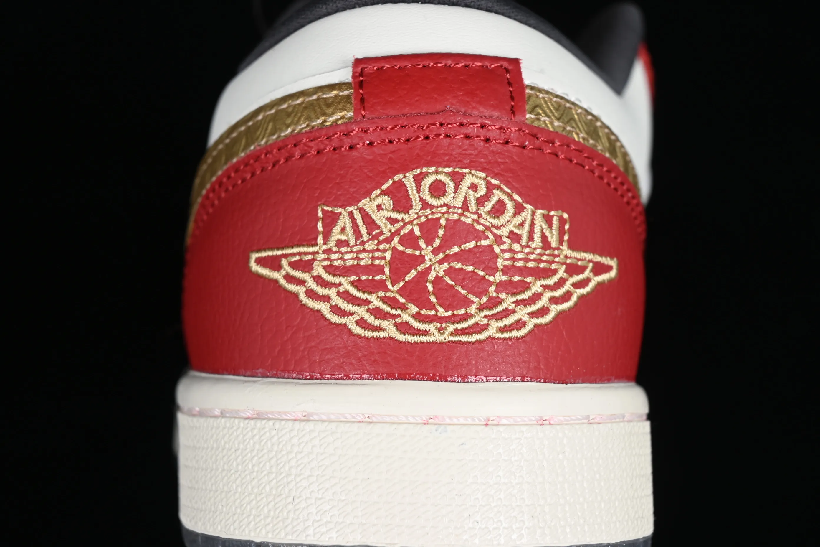 All categories Air Jordan Jordan series basketball shoes Air Jordan 1 Low Z version Jordan 1 Low "Year of the Dragon" AJ1 Joe 1 Year of the Dragon limited cultural and leisure sneakers FJ5735-100